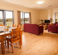 Nutkin Lodge - Redcliffe Tourism