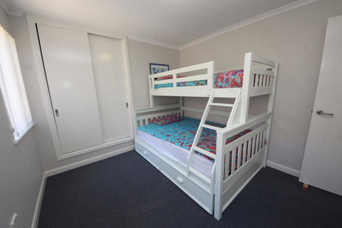 Ocean Shores Unit 11 At South West Rocks - Redcliffe Tourism 3