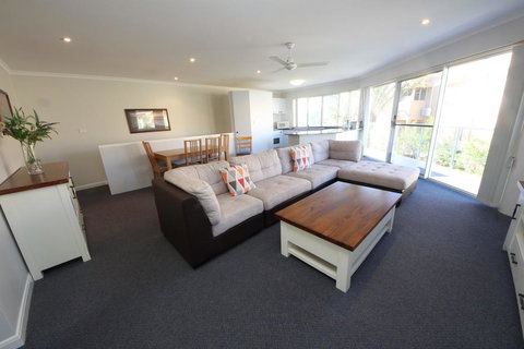Ocean Shores Unit 11 At South West Rocks - Redcliffe Tourism 2