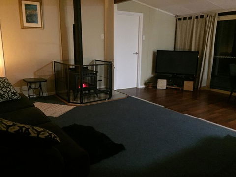 Ocean Song Cottage - Redcliffe Tourism 0