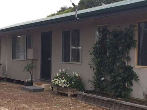 Ocean Song Cottage - Redcliffe Tourism 2