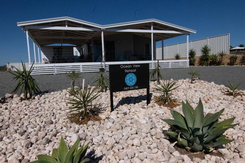 Ocean View Retreat - Redcliffe Tourism 0