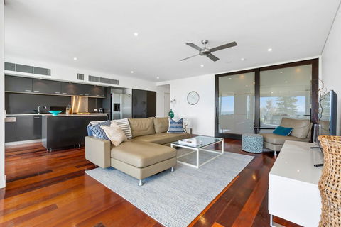 OCEAN VIEWS @ NOR NOR EAST 201 - Redcliffe Tourism 3