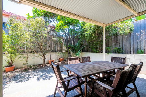 Oceania 11 - Redcliffe Tourism 2