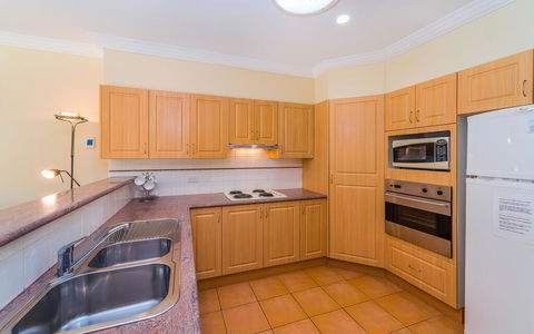 Oceania Cottage - LJHooker Yamba - Redcliffe Tourism 3