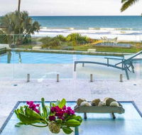 Oceans Edge Beach House At Oak Beach - Redcliffe Tourism