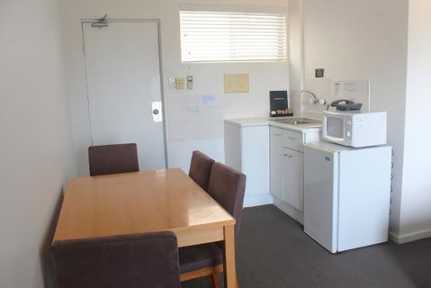Oceanside Hawks Nest - Redcliffe Tourism 2