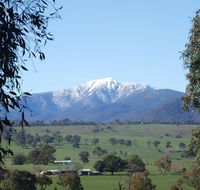 Off Mountain Accommodation - Redcliffe Tourism
