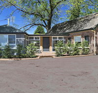Old Bank Stables - 3 night weekends for price of 2 - Redcliffe Tourism