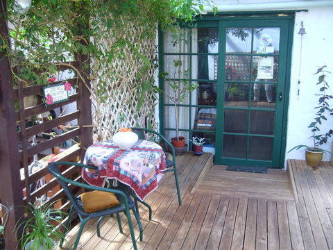Old Miners' Cottages Bed And Breakfast - Redcliffe Tourism 1