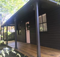 Old Railway Cottage - Redcliffe Tourism