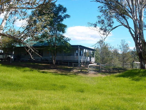 Old Schoolmaster's Cottage On The Barrington River - Redcliffe Tourism 1