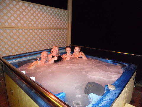 On The Deck @ Shark Bay - Redcliffe Tourism 2
