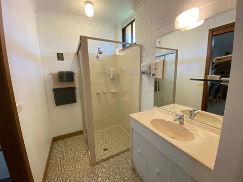Orana Motor Inn - Redcliffe Tourism 3
