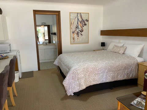 Orana Motor Inn - Redcliffe Tourism 0