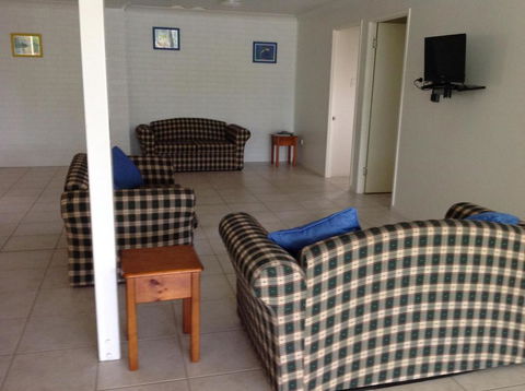 Orchid Beach Apartments - Redcliffe Tourism 1
