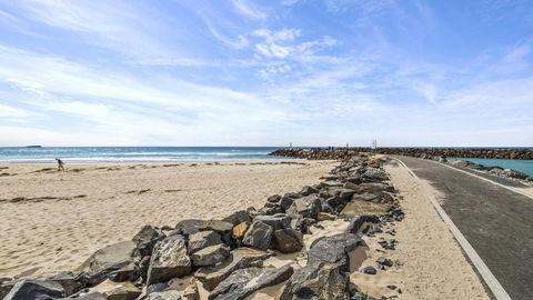 Orient Lane On Kingscliff Hill - Redcliffe Tourism 1
