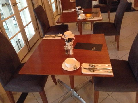 Oscars Waterfront Boutique Hotel - Redcliffe Tourism 1