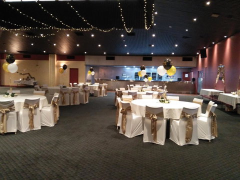 Overlander Hotel - Redcliffe Tourism 3