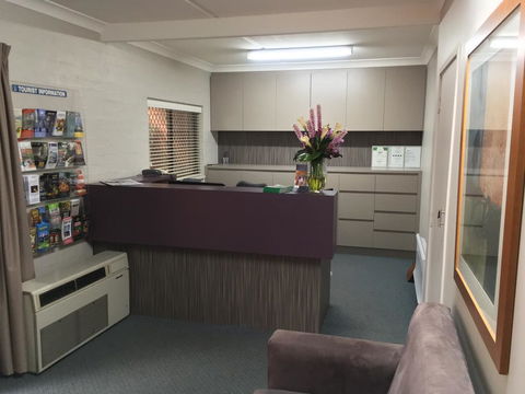 Oxley Court Serviced Apartments - Redcliffe Tourism 1