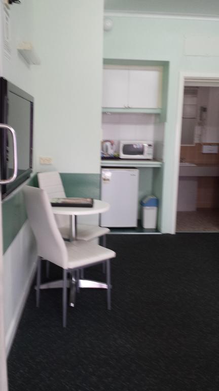 Paddle Steamer Motel - Redcliffe Tourism 3
