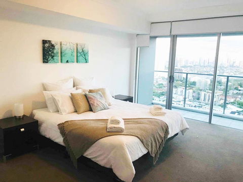 Panoramic Views Gold Coast Free WiFi Free Netflix - Redcliffe Tourism 1