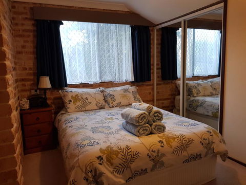 Paradise Apartment - Redcliffe Tourism 2