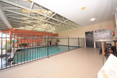 Parkside Motel & Licensed Restaurant - Redcliffe Tourism 3