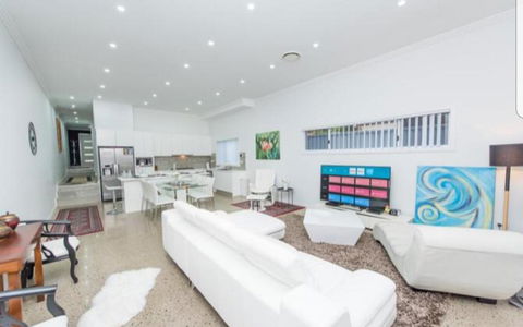 Parramatta Jewel - Redcliffe Tourism 0