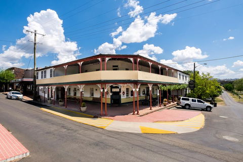 Peel Inn Nundle - Redcliffe Tourism 0