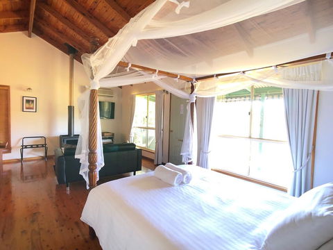 Pencil Creek Cottages - Redcliffe Tourism 2