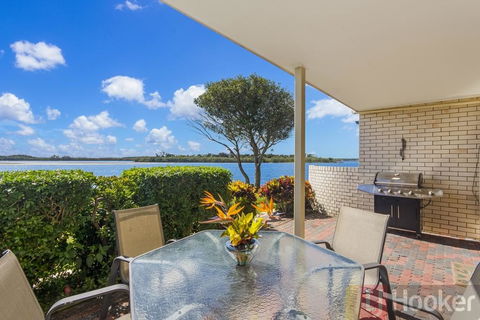 Peninsula Court 6 - Redcliffe Tourism 3