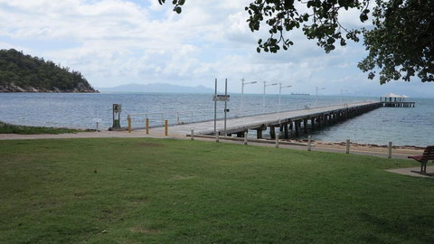 Picnic Bay Chalet Unit 2 - Redcliffe Tourism 1