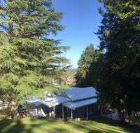 Pine Hill Cottage Acreage in Nature Trees Views mid Katoomba Leura - Redcliffe Tourism