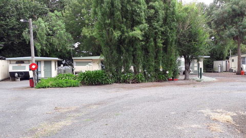 Pinewood Caravan Park - Redcliffe Tourism 3