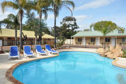 Pinjarra Resort - Redcliffe Tourism 0