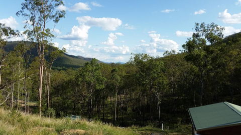 Pleasant Mountain Retreat - Redcliffe Tourism 0