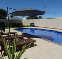 Ploughmans Motor Inn - Redcliffe Tourism