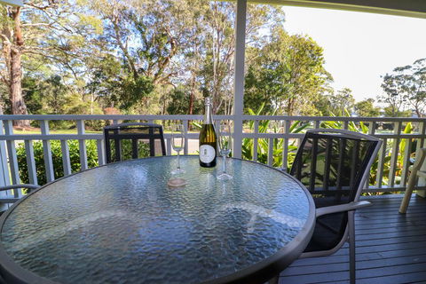 Plover Deluxe Resort Villa - Redcliffe Tourism 3