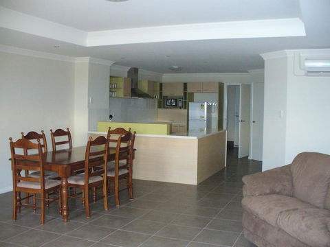 Port Denison Beach Resort - Redcliffe Tourism 2