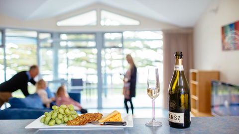 Port Lincoln Foreshore Apartments - Redcliffe Tourism 0