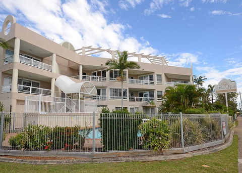 Position Perfect - Redcliffe Tourism 1