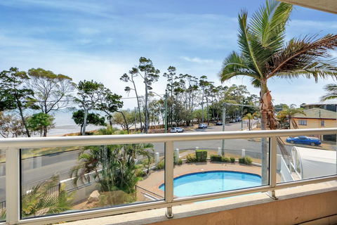 Position Perfect - Redcliffe Tourism 0