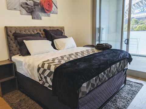 Presidential 3-bed 2-bath, Balcony, With Pool Included - Redcliffe Tourism 2