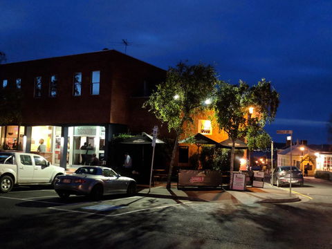 Prince Of Wales Hotel - Redcliffe Tourism 0