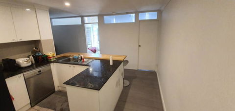 Private Modern Room - Plaza Building- In City Centre! - Redcliffe Tourism 3