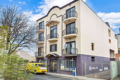 Private Room In City Central! - Redcliffe Tourism 3