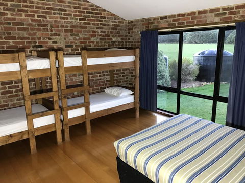 Prom Coast Holiday Lodge - Redcliffe Tourism 2