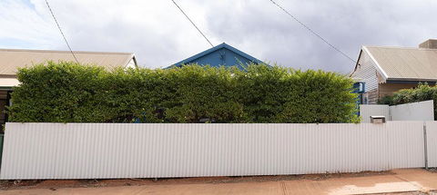 Prospectors Carriage House - Redcliffe Tourism 1