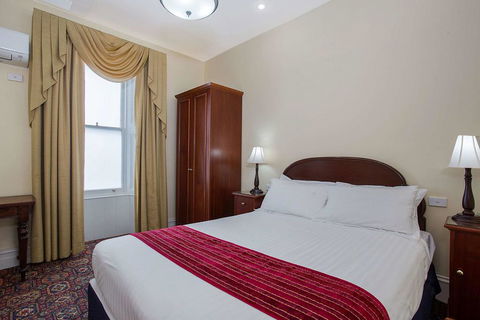 Quality Hotel Bentinck - Redcliffe Tourism 1